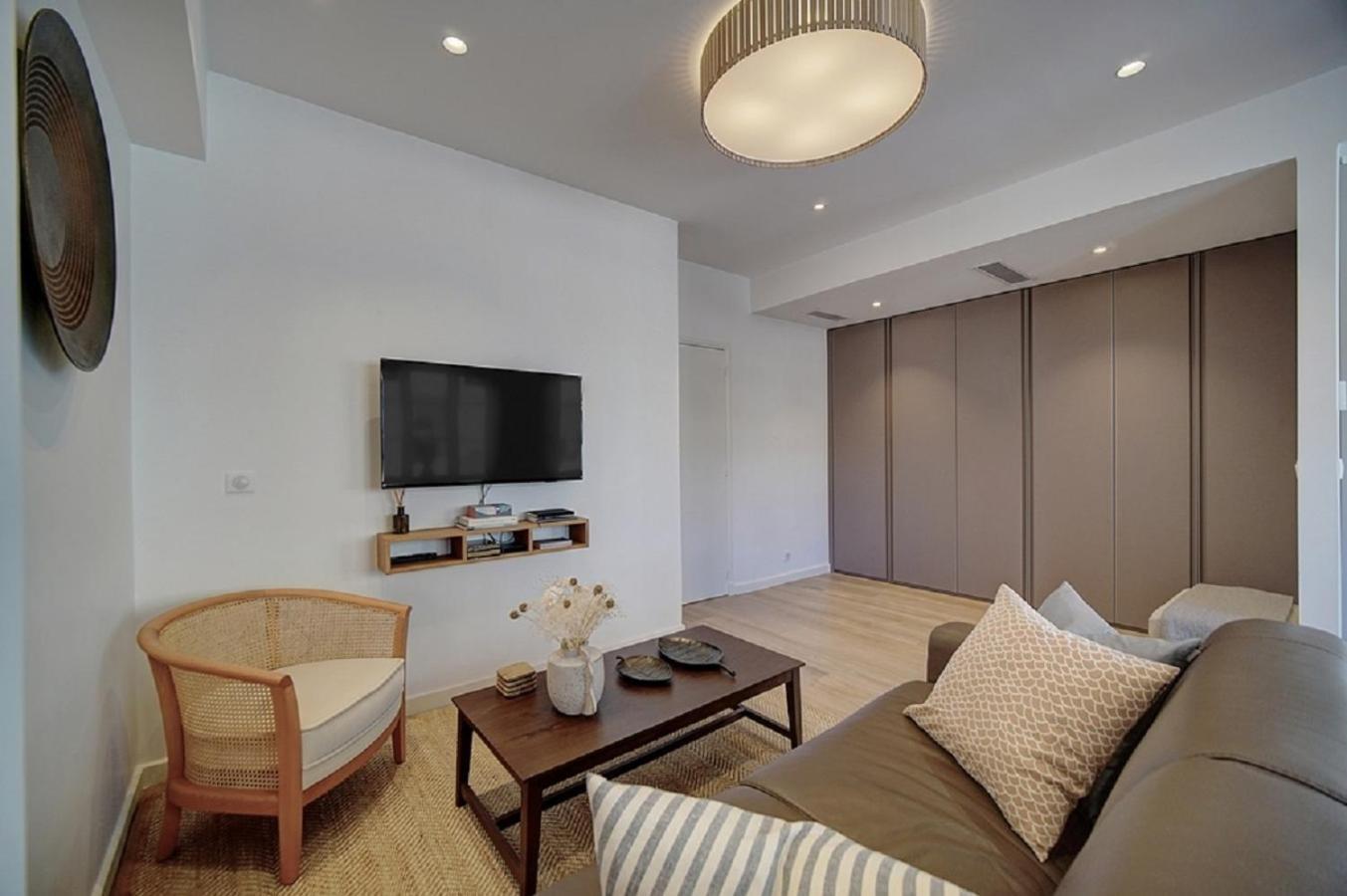 Magnifique 3 Pieces Renove Cannes Centre 'Banane' Avec Veranda ! A2B88 Eksteriør bilde